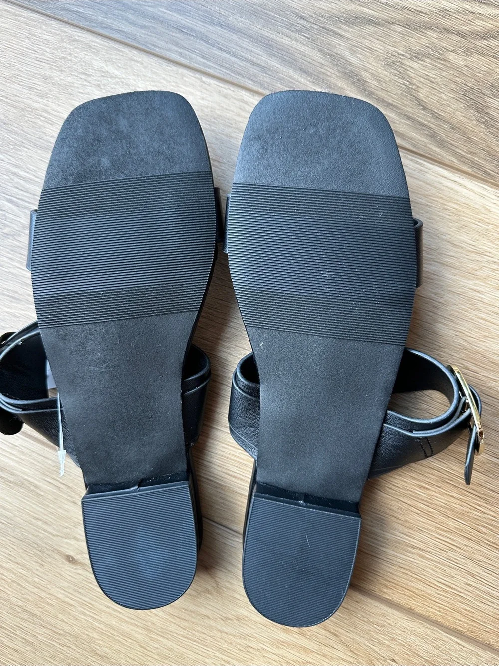 Ann Taylor black strap sandals new with tags bold buckle size 9